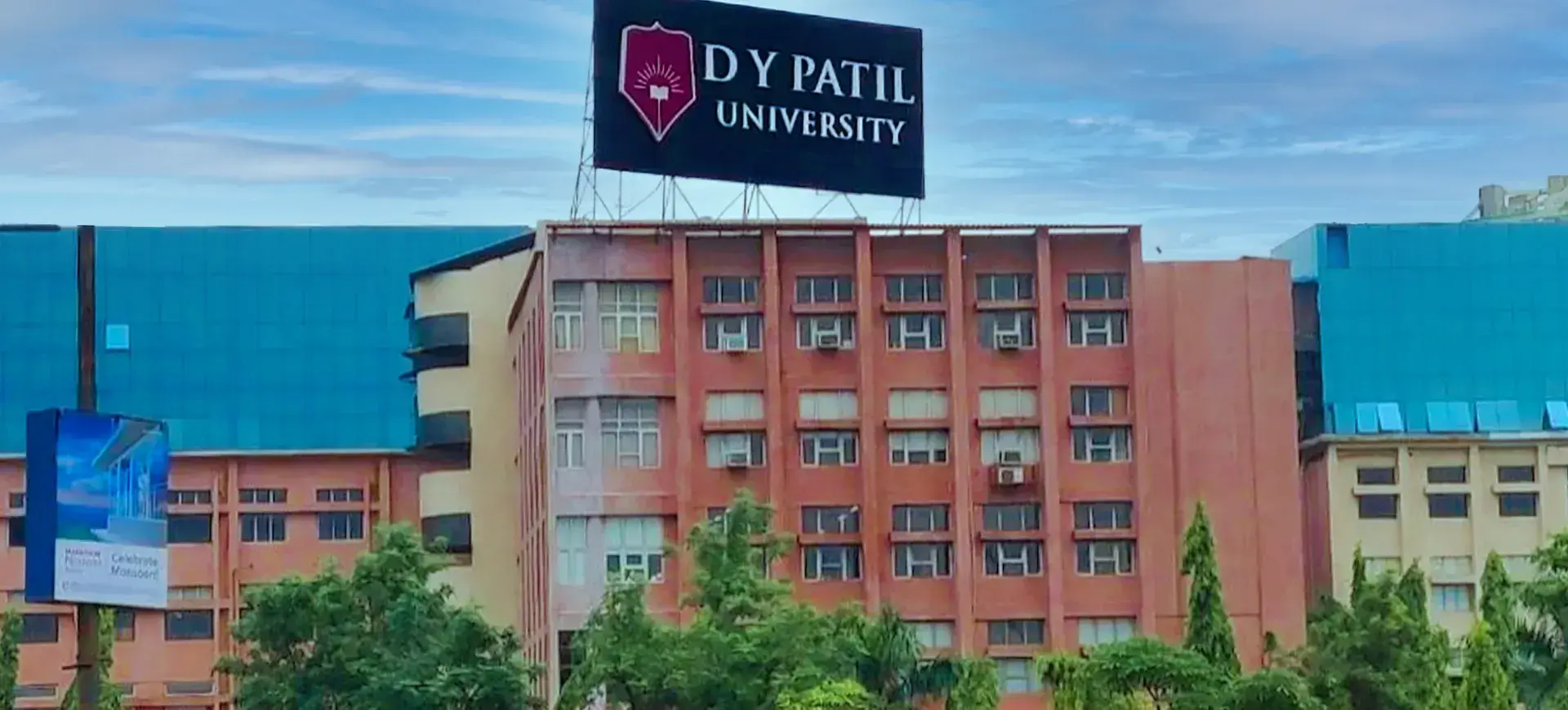 dy patil University image